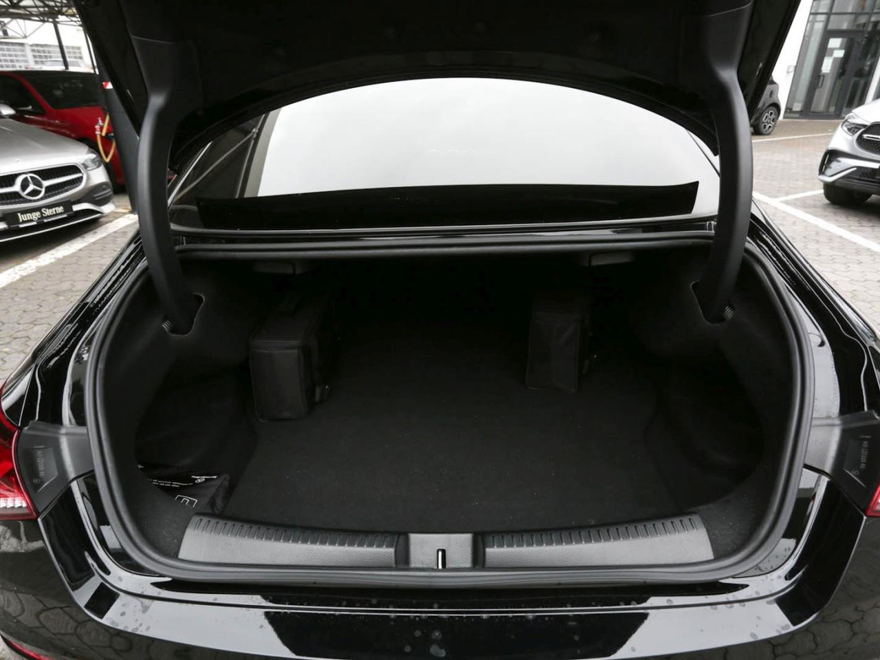 Mercedes-Benz CLA 250 e Coupé AMG Night MBUX Navi+ Kamera