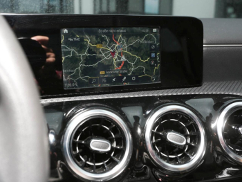 Mercedes-Benz CLA 250 e Coupé MBUXNavi+ Kamera Public Charging