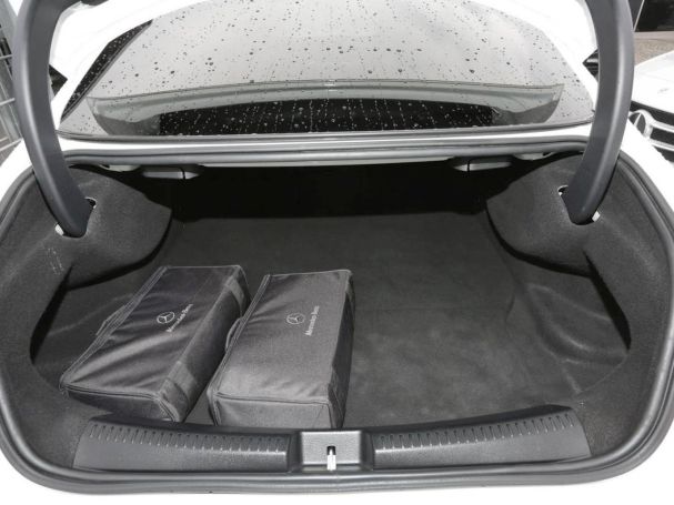 Mercedes-Benz CLA 250 e Coupé AMG Night MBUXNavi+ SpiegelP 360°