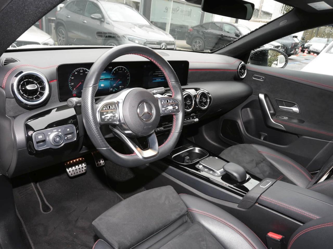 Mercedes-Benz CLA 250 e Coupé AMG Night MBUXNavi+ SpiegelP 360°