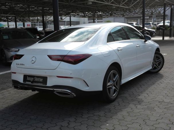 Mercedes-Benz CLA 250 e Coupé AMG MBUX Navi Navi AHK Kamera