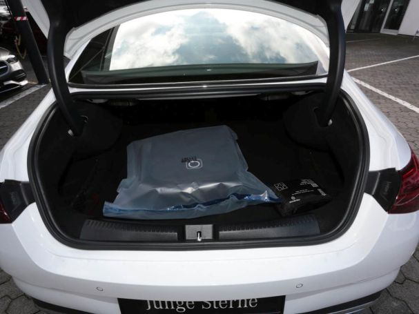 Mercedes-Benz CLA 250 e Coupé AMG MBUX Navi Navi AHK Kamera
