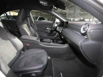 Mercedes-Benz CLA 250 e Coupé AMG MBUX Navi Navi AHK Kamera Mercedes-Benz CLA 250 e Coupé AMG MBUX Navi Navi AHK Kamera