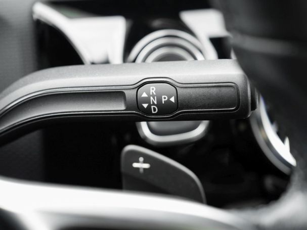 Mercedes-Benz CLA 250 e Coupé Progressive Panorama Kamera AHK