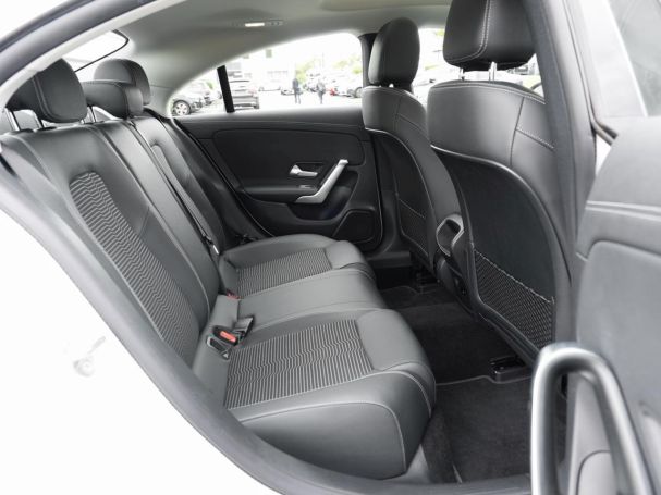 Mercedes-Benz CLA 250 e Coupé Progressive Panorama Kamera AHK