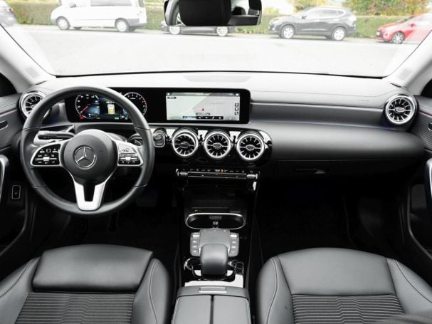 Mercedes-Benz CLA 250 e Coupé Progressive Panorama Kamera AHK Mercedes-Benz CLA 250 e Coupé Progressive Panorama Kamera AHK