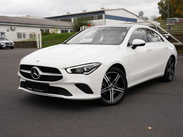 Mercedes-Benz CLA 250 e Coupé Progressive Panorama Kamera AHK