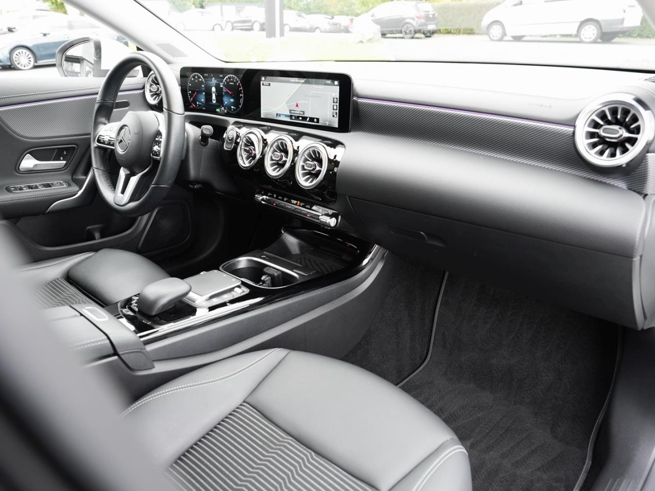 Mercedes-Benz CLA 250 e Coupé Progressive Panorama Kamera AHK