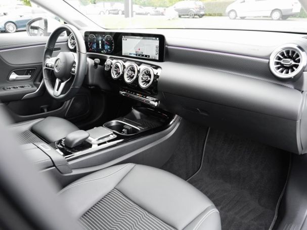 Mercedes-Benz CLA 250 e Coupé Progressive Panorama Kamera AHK