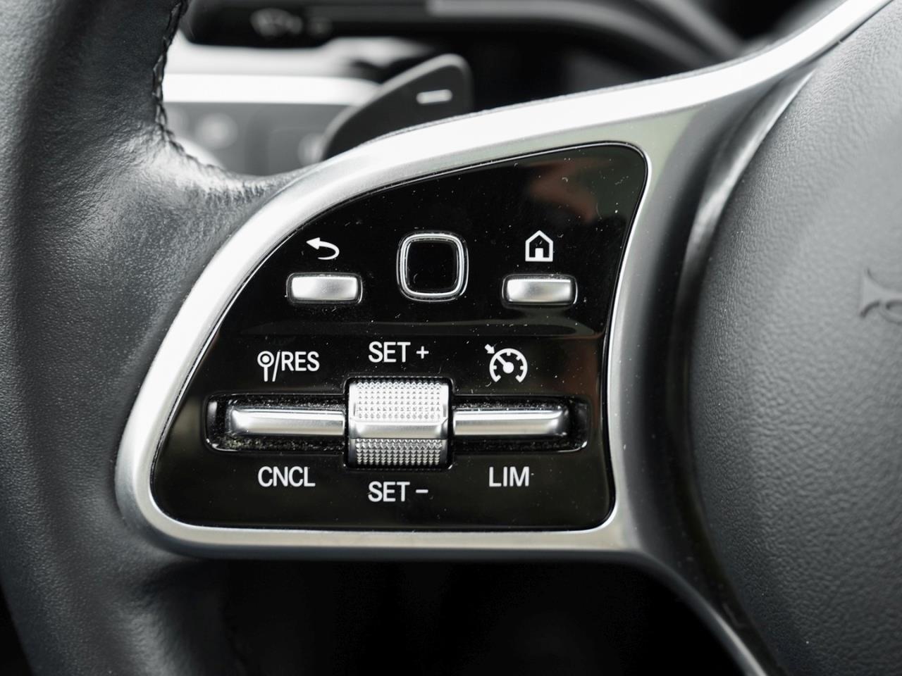 Mercedes-Benz CLA 250 e Coupé Progressive Panorama Kamera AHK