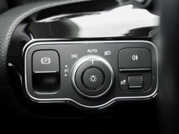 Mercedes-Benz CLA 250 e Coupé Progressive Panorama Kamera AHK