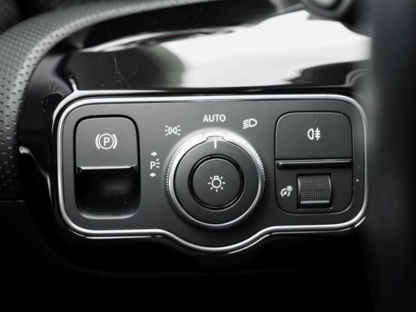 Mercedes-Benz CLA 250 e Coupé Progressive Panorama Kamera AHK