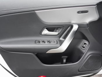 Mercedes-Benz CLA 250 e Coupé Progressive Panorama Kamera AHK