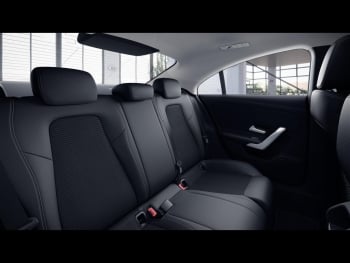 Mercedes-Benz CLA 250 e Coupé Progressive Panorama Kamera AHK