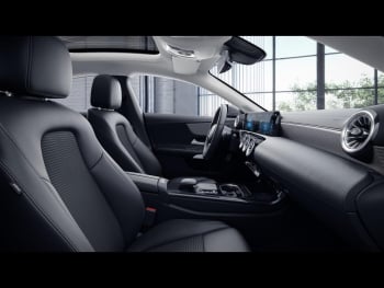 Mercedes-Benz CLA 250 e Coupé Progressive Panorama Kamera AHK