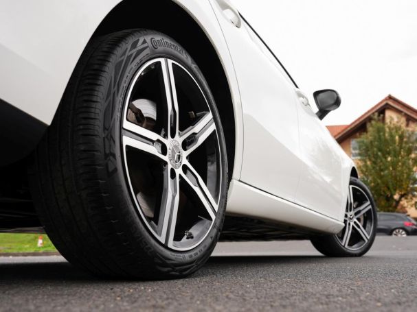 Mercedes-Benz CLA 250 e Coupé Progressive Panorama Kamera AHK