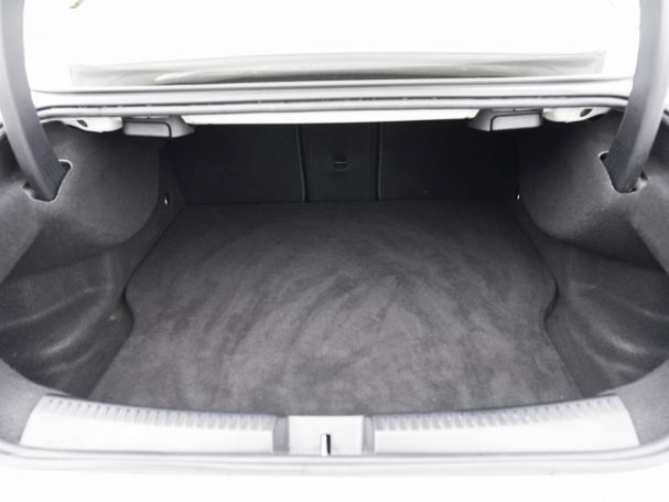 Mercedes-Benz CLA 250 e Coupé Progressive Panorama Kamera AHK