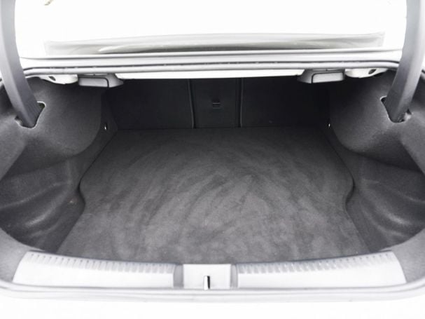 Mercedes-Benz CLA 250 e Coupé Progressive Panorama Kamera AHK