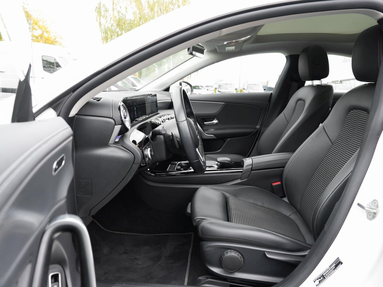 Mercedes-Benz CLA 250 e Coupé Progressive Panorama Kamera AHK