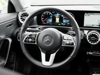 Mercedes-Benz CLA 250 e Coupé Progressive Panorama Kamera AHK Mercedes-Benz CLA 250 e Coupé Progressive Panorama Kamera AHK