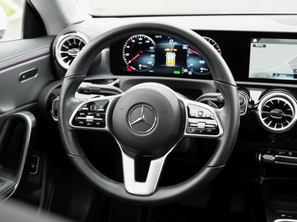 Mercedes-Benz CLA 250 e Coupé Progressive Panorama Kamera AHK Mercedes-Benz CLA 250 e Coupé Progressive Panorama Kamera AHK