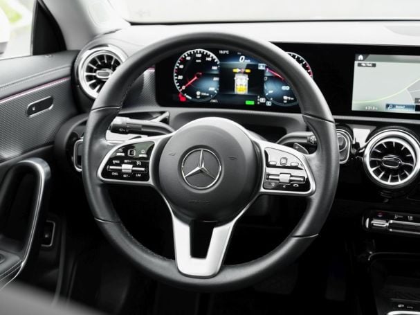 Mercedes-Benz CLA 250 e Coupé Progressive Panorama Kamera AHK