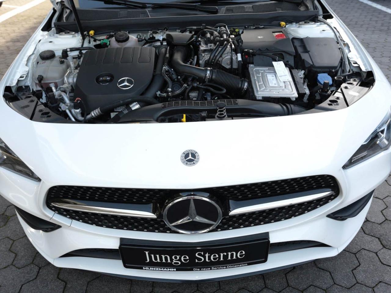 Mercedes-Benz CLA 250 e Coupé AMG Night MBUX Navi+ Kamera