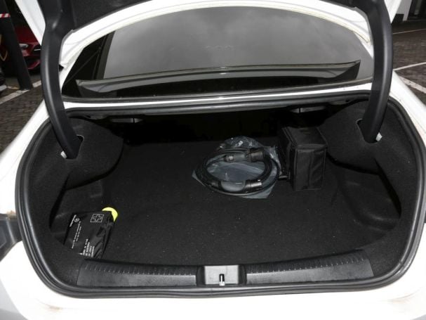 Mercedes-Benz CLA 250 e Coupé AMG Night MBUX Navi+ Kamera