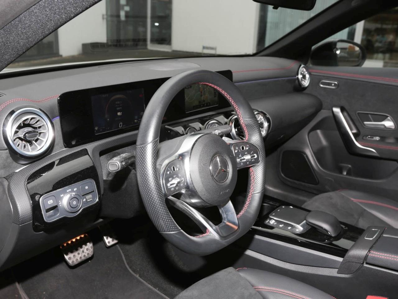 Mercedes-Benz CLA 250 e Coupé AMG Night MBUX Navi+ Kamera