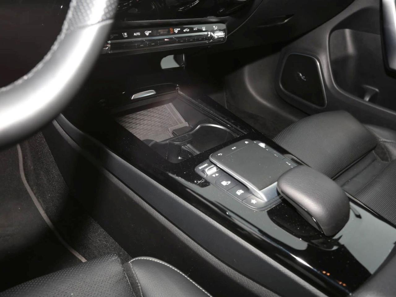 Mercedes-Benz CLA 250 e Coupé AMG Night Panorama Sitzklima 360°