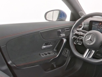 Mercedes-Benz CLA 250 e Coupé AMG Panorama Distronic Burmester
