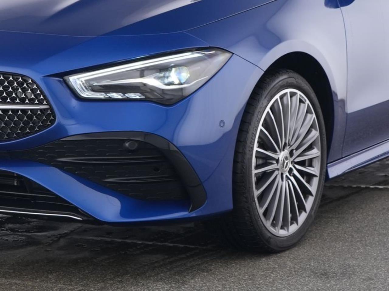 Mercedes-Benz CLA 250 e Coupé AMG Panorama Distronic Burmester