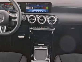 Mercedes-Benz CLA 250 e Coupé AMG Panorama Distronic Burmester