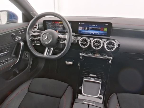 Mercedes-Benz CLA 250 e Coupé AMG Panorama Distronic Burmester