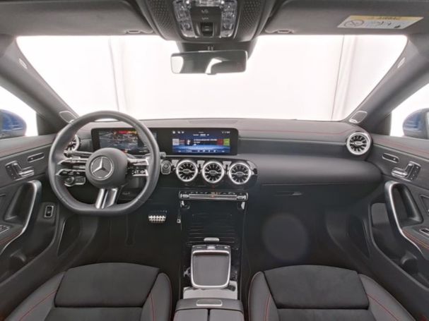 Mercedes-Benz CLA 250 e Coupé AMG Panorama Distronic Burmester