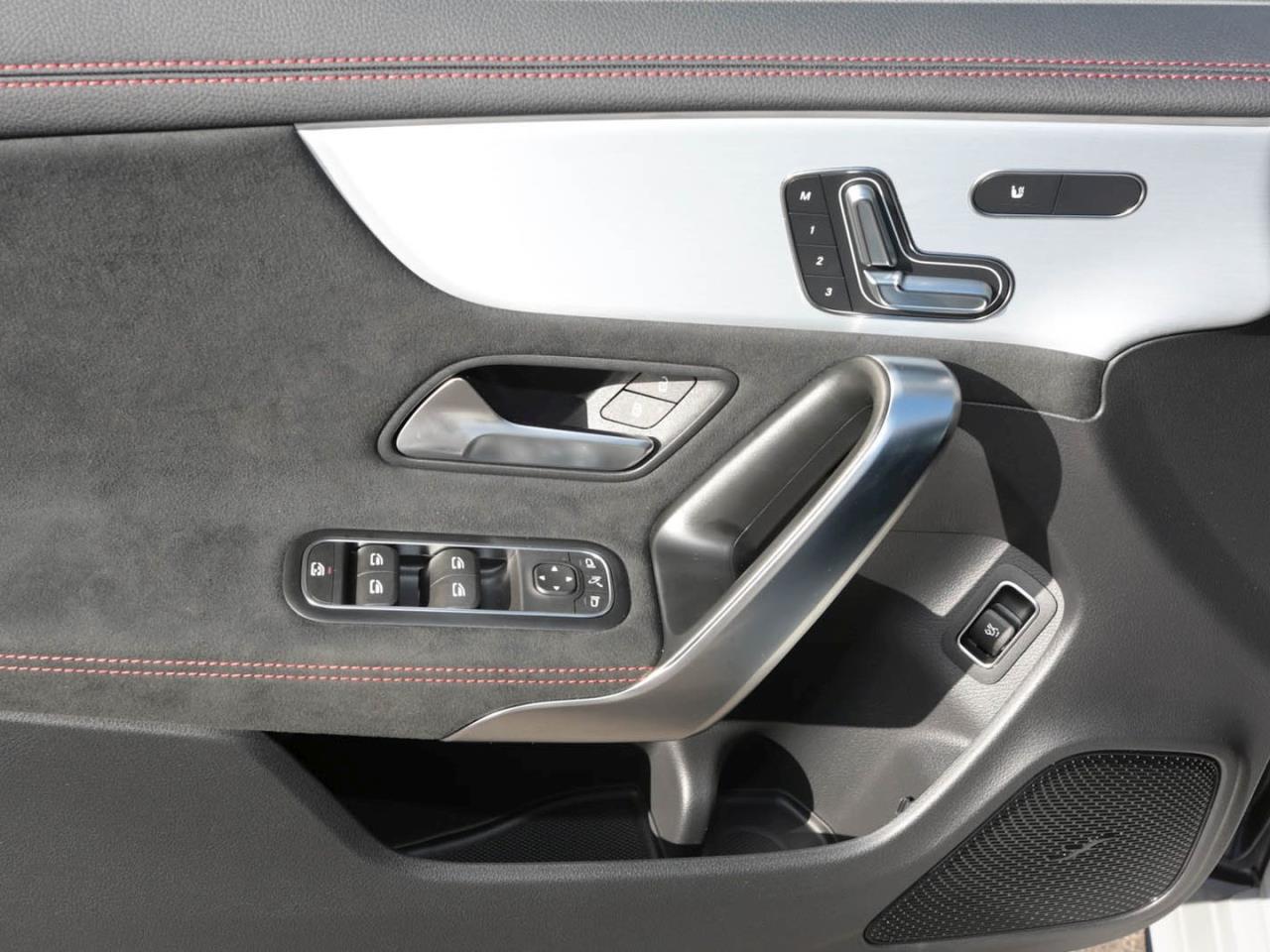 Mercedes-Benz Mercedes-AMG CLA 35 4MATIC Coupé Night AHK