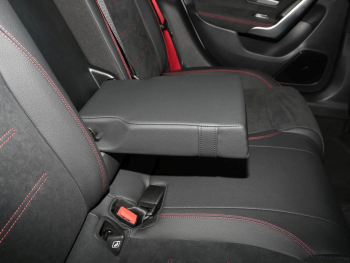 Mercedes-Benz Mercedes-AMG CLA 35 4MATIC Coupé Night AHK