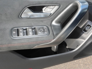 Mercedes-Benz Mercedes-AMG CLA 35 4MATIC Coupé Night AHK