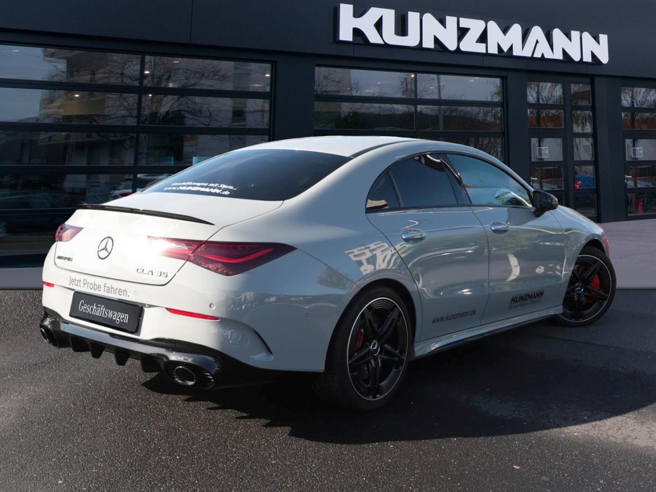 Mercedes-Benz Mercedes-AMG CLA 35 4MATIC Coupé Night AHK