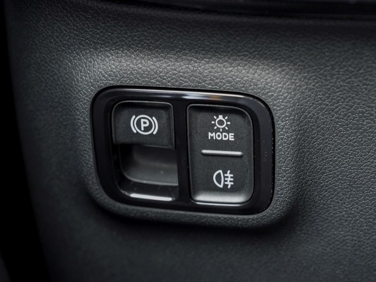 Mercedes-Benz CLA 250+  AMG Night Panorama Memory AHK SpiegelP