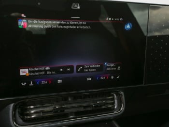 Mercedes-Benz CLA 250+ AMG Night Panorama HUD AHK Memory