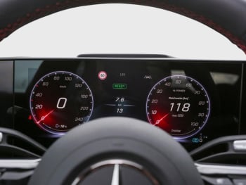 Mercedes-Benz CLA 250+ AMG Night Panorama HUD AHK Memory