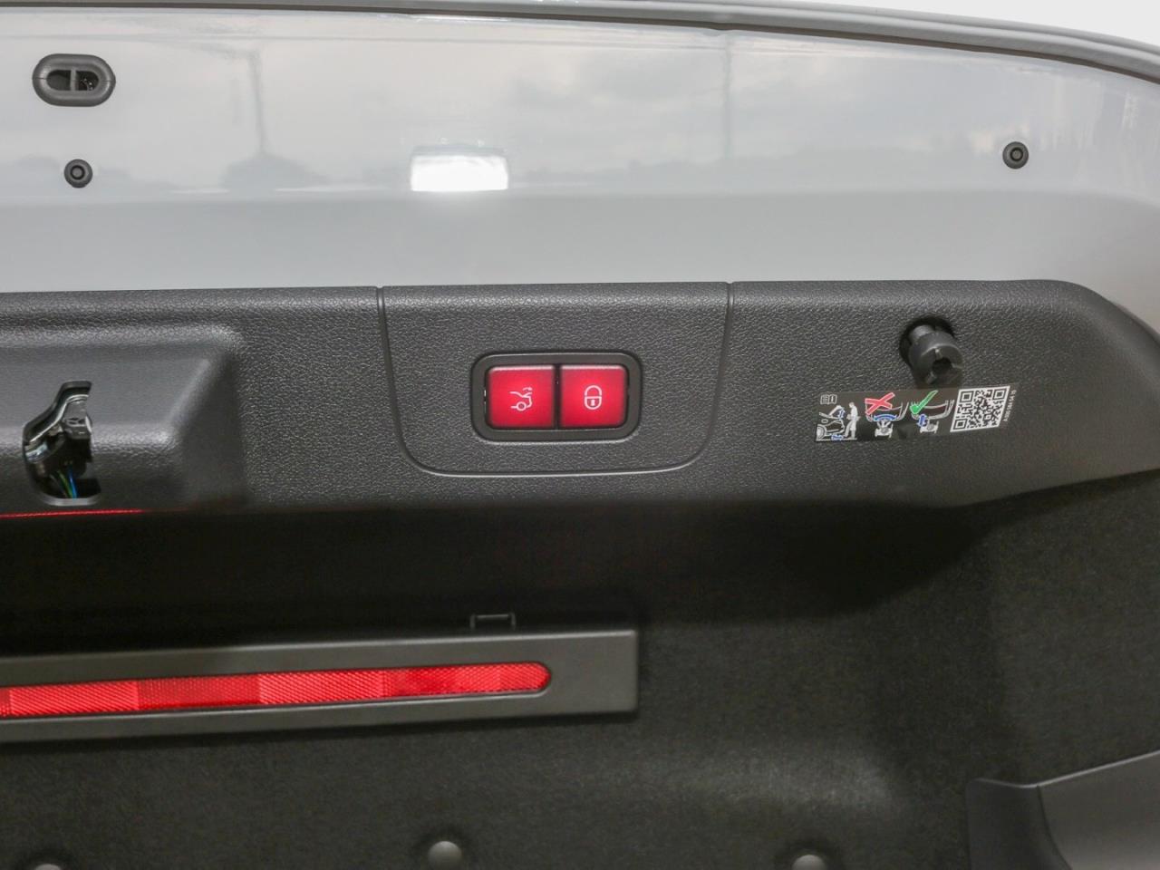 Mercedes-Benz CLA 250+ AMG Night Panorama HUD AHK Memory