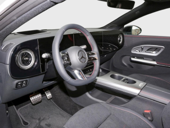 Mercedes-Benz CLA 250+ AMG Night Panorama HUD AHK Memory
