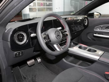 Mercedes-Benz CLA 250+ mit EQ Technologie Memory HeadUp Kamera