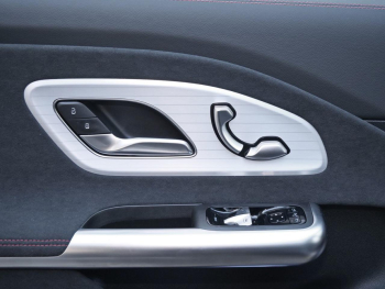 Mercedes-Benz CLA 250+ mit EQ Technologie AMG Night Panorama