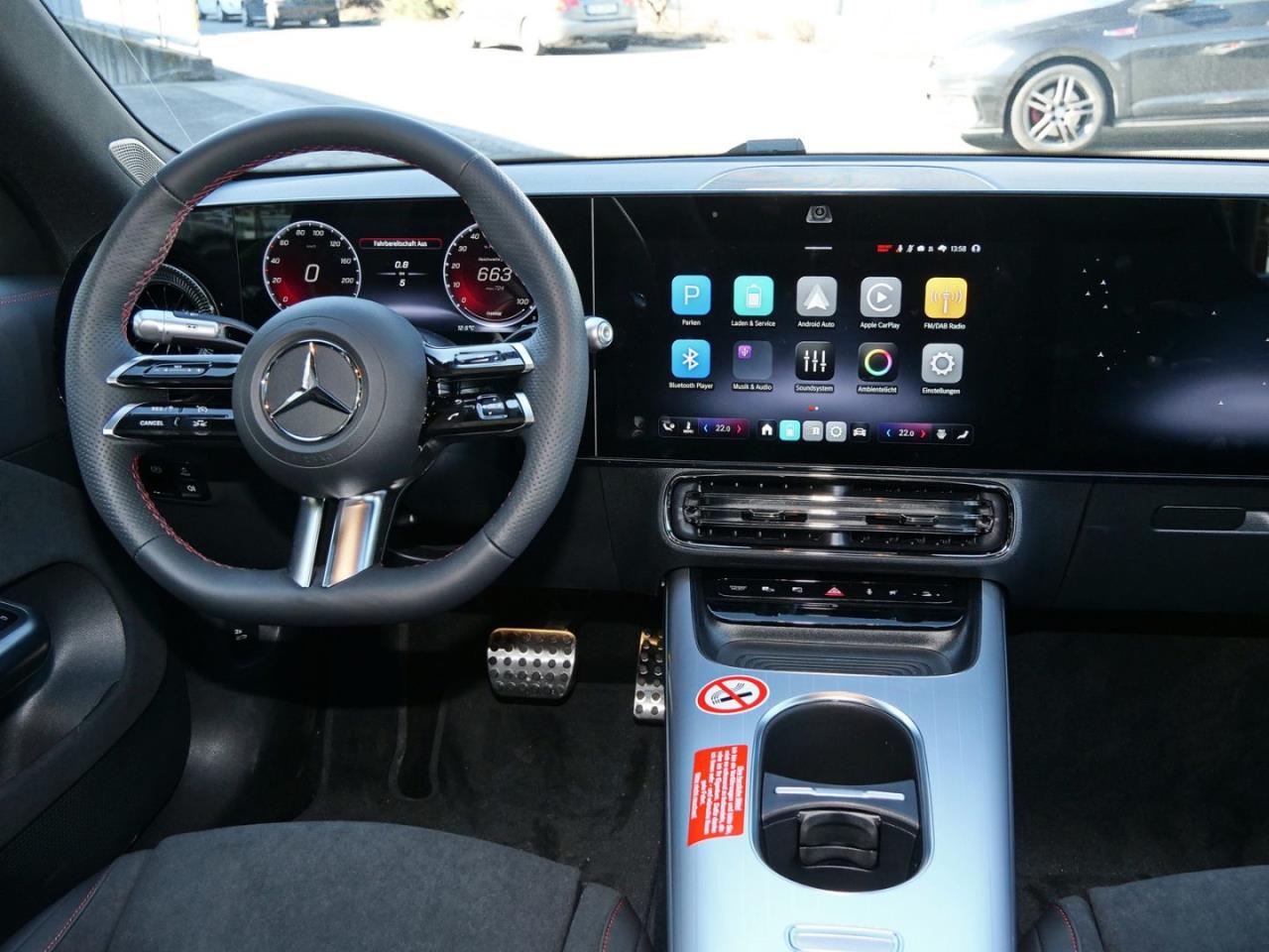 Mercedes-Benz CLA 250+ mit EQ Technologie AMG Night Panorama