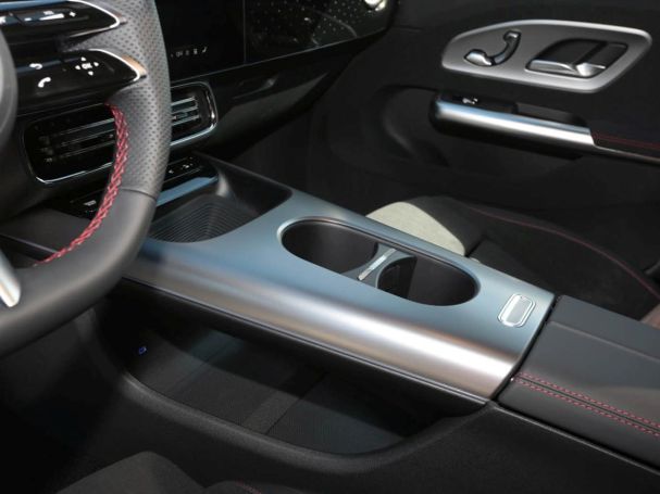 Mercedes-Benz CLA 250+ mit EQ Technologie AMG Night Panorama