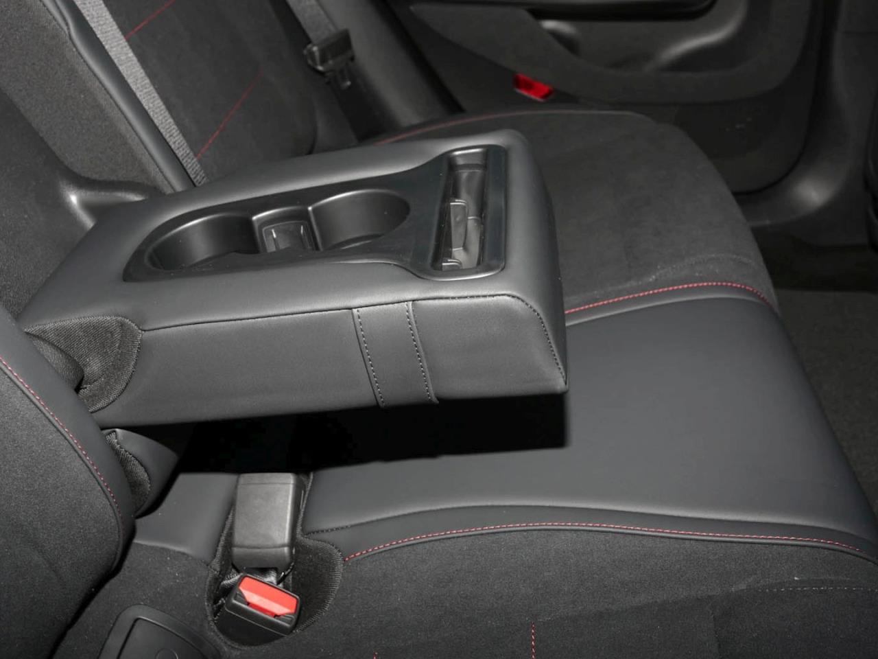 Mercedes-Benz CLA 250+ mit EQ Technologie AMG Night Panorama