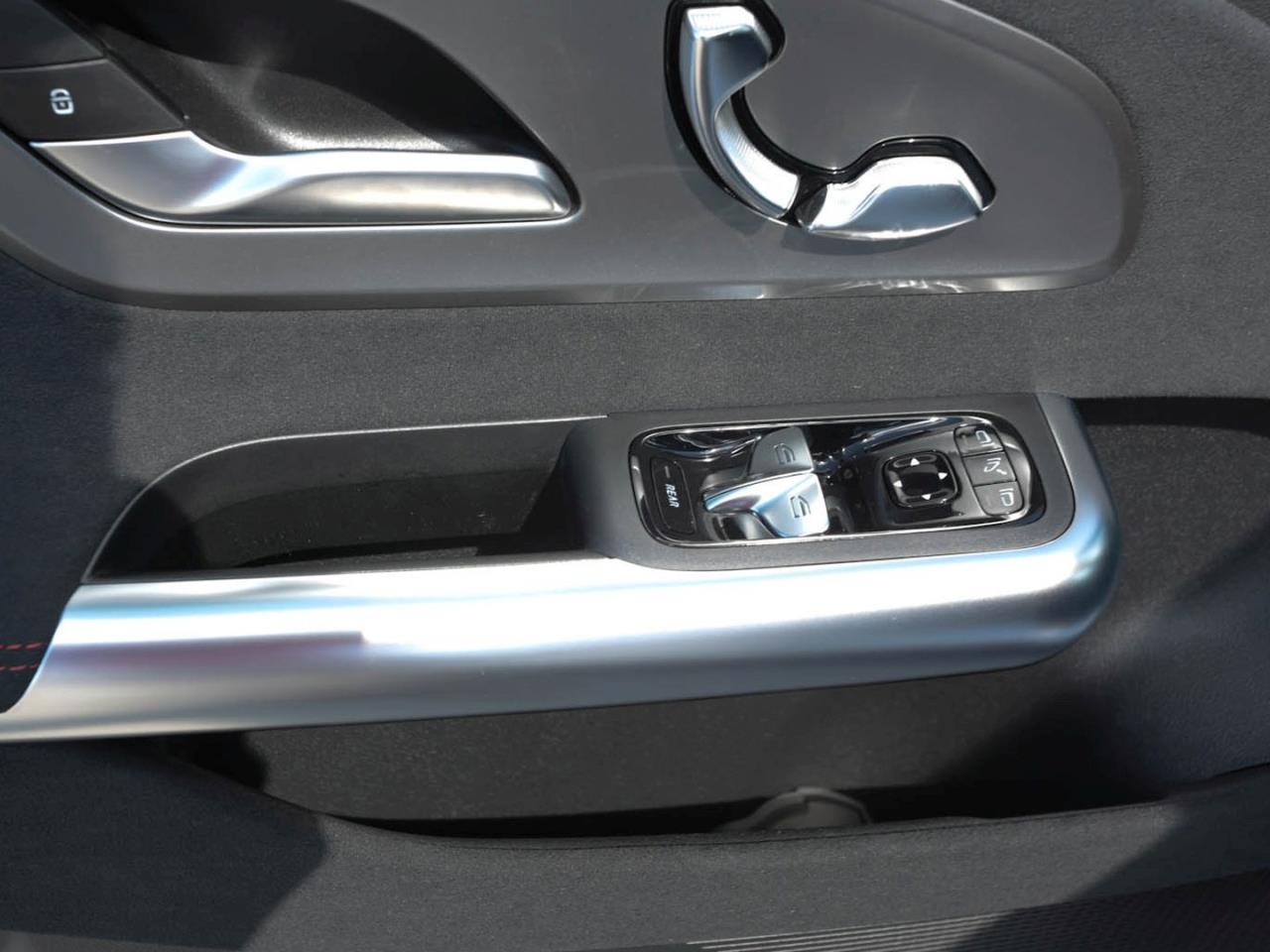 Mercedes-Benz CLA 250+ mit EQ Technologie AMG Night Panorama